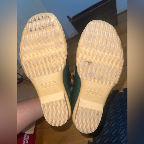 Woman’s Sperry Duck Boots - Picture 3 of 8